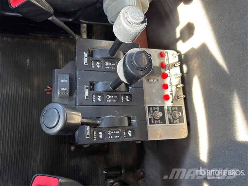 Peterbilt 389 6x4 Transfer T/A Dump Truck Kipper