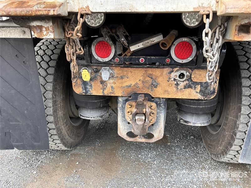 Peterbilt 389 6x4 Transfer T/A Dump Truck Tipper trucks