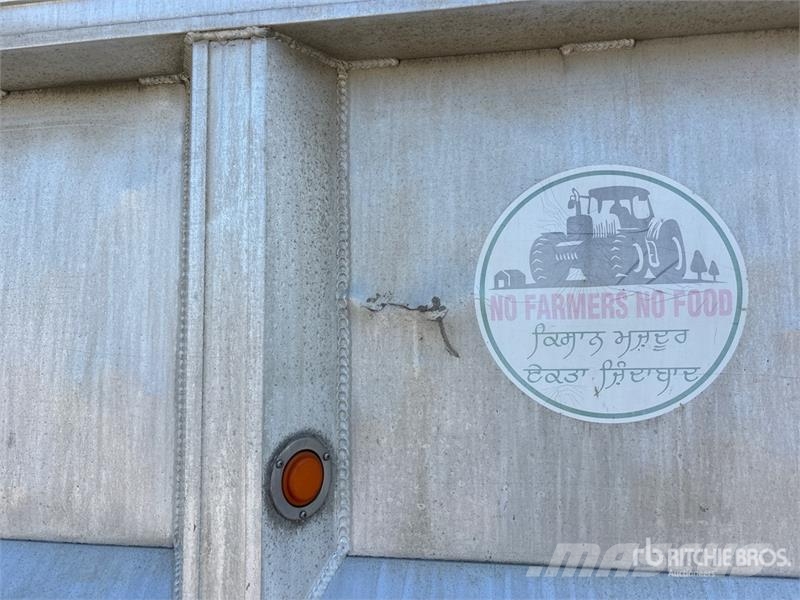 Peterbilt 389 6x4 Transfer T/A Dump Truck Kipper