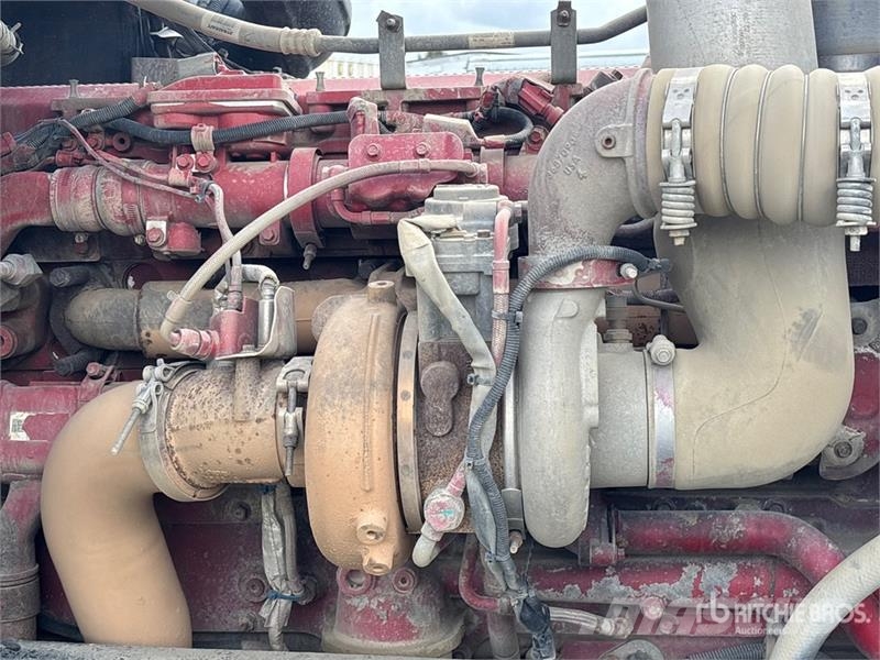 Peterbilt 389 6x4 Transfer T/A Dump Truck شاحنات قلابة