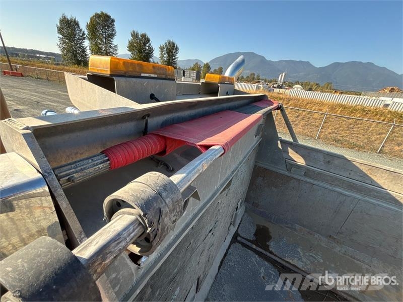 Peterbilt 389 6x4 Transfer T/A Dump Truck Kipper