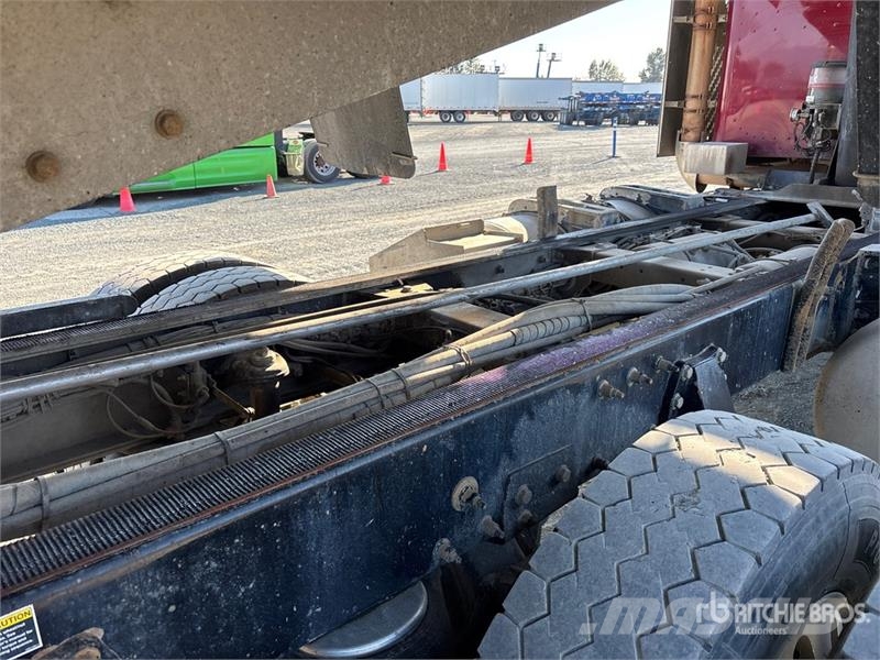 Peterbilt 389 6x4 Transfer T/A Dump Truck Kipper