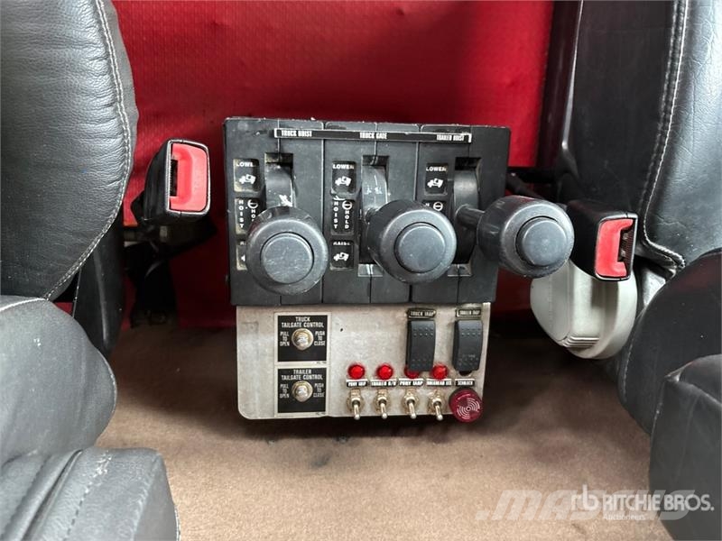 Peterbilt 389 6x4 Transfer T/A Dump Truck Tipper trucks