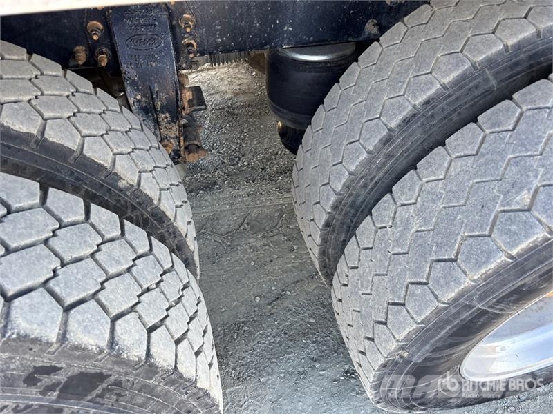 Peterbilt 389 6x4 Transfer T/A Dump Truck Kipper