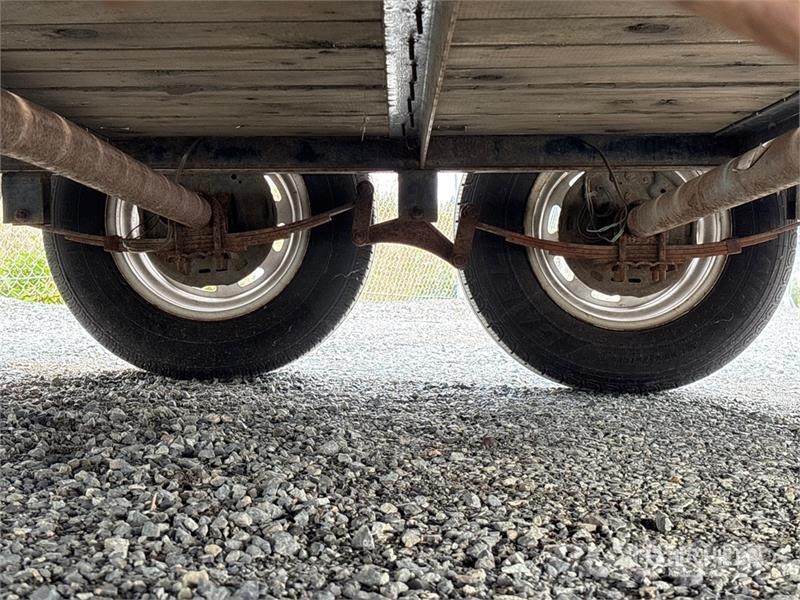PJ 20 ft T/A Equipment Trailer Autotreilerid