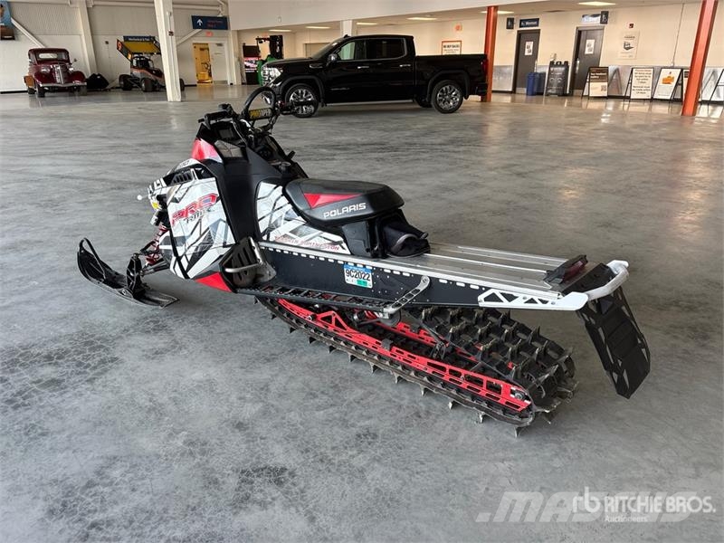 Polaris 800 PRO-RMK Motas de Neve