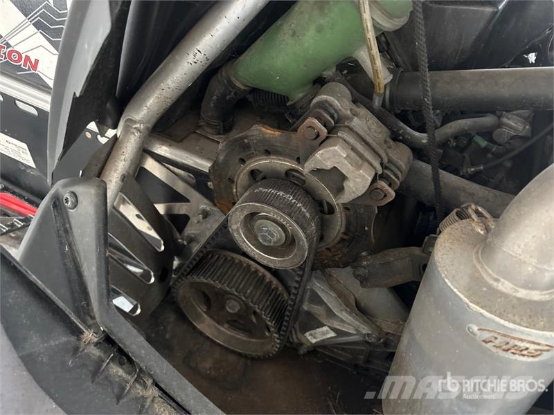 Polaris 800 PRO-RMK Motas de Neve