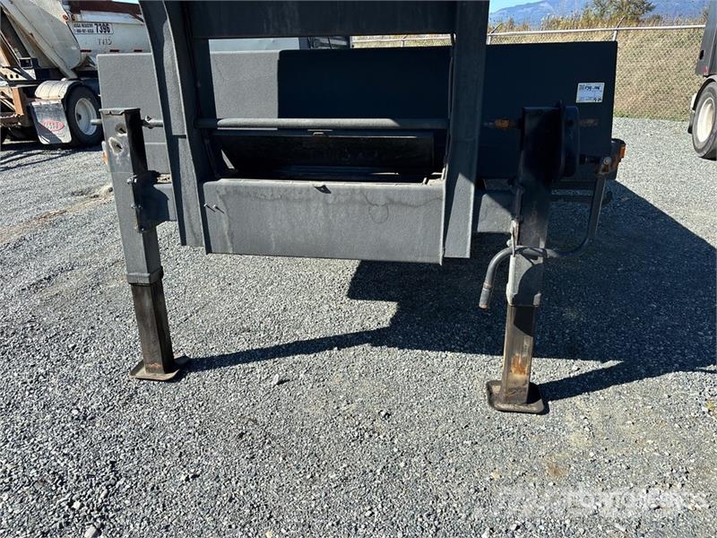 Precision Husky FG30F 32 ft T/A Gooseneck Tilt Deck Trailer Incarcator agabaritic