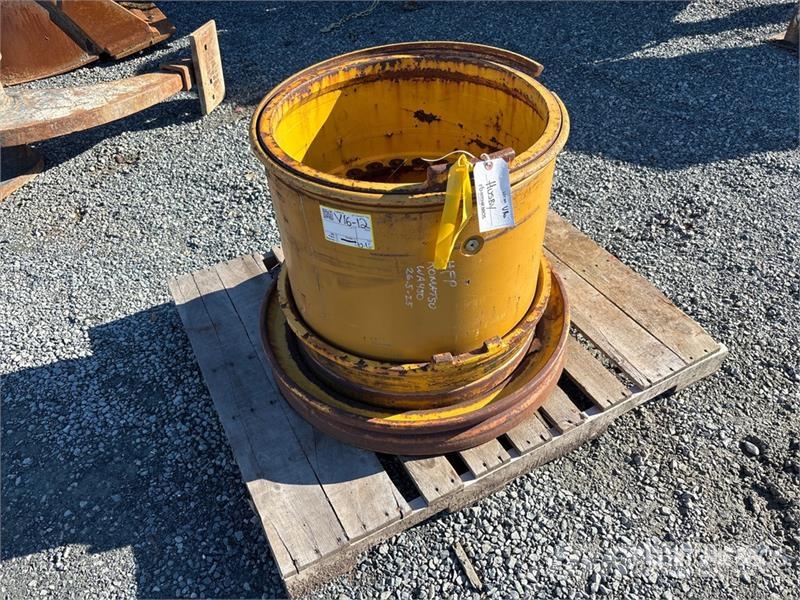 Quantity of (1) 26.5x25 Wheels Tyres, wheels and rims
