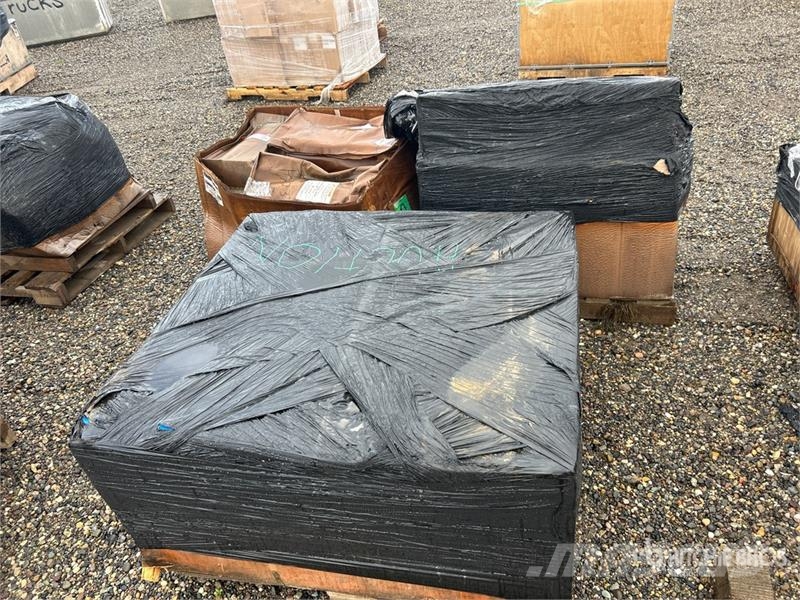 Quantity of (12) Crates of Misc Heavy Equipment Pa Diger parçalar