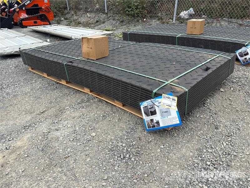 Quantity of (12) SKLP SK-LJB12 94 in x 47 in Poly Transport - Inne