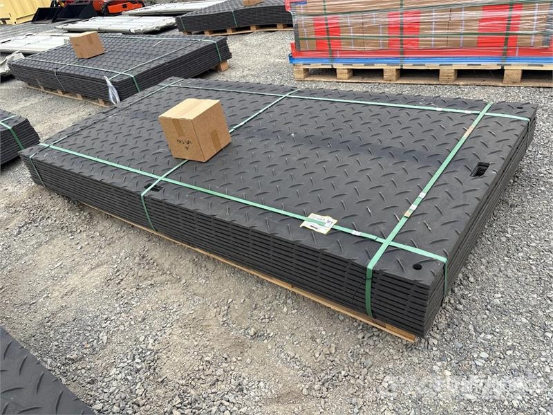 Quantity of (12) SKLP SK-LJB12 94 in x 47 in Poly Transport - Inne