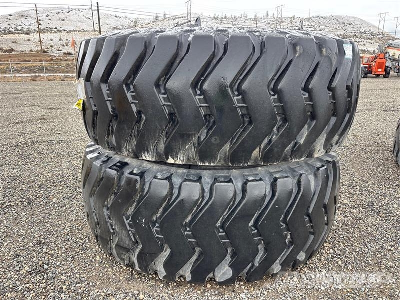  Quantity of (2) Bridgestone 29.5R35 Tires Tekerlekler