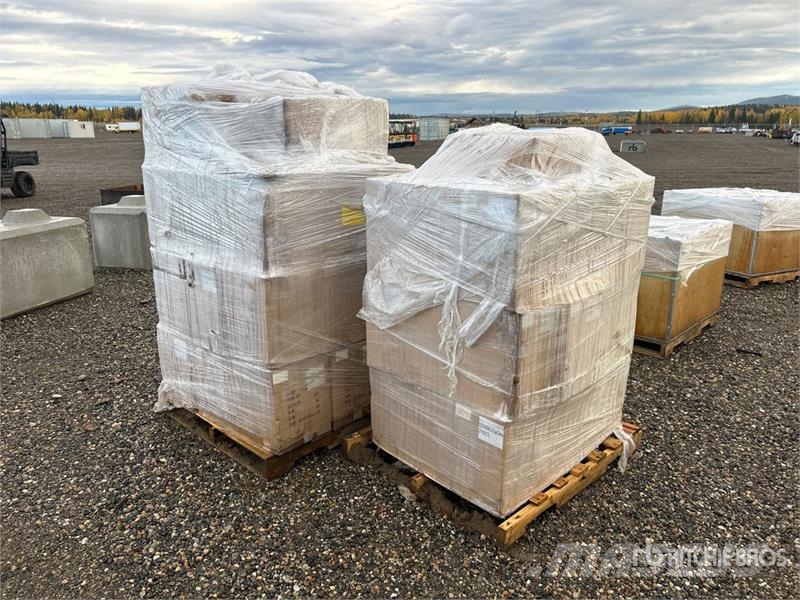 Quantity of (2) Pallet of Stainless Steel Exhaust Diger parçalar