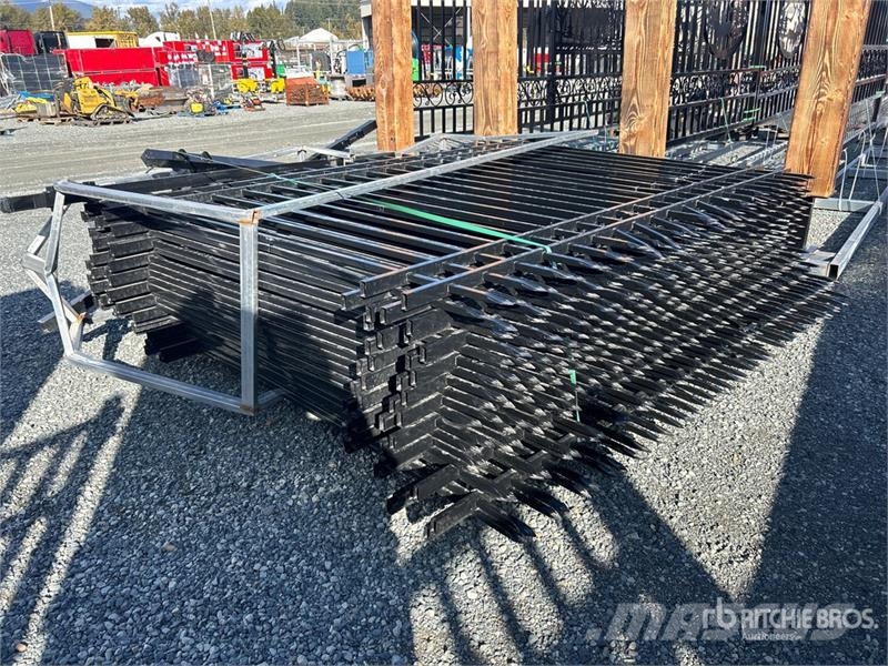  Quantity of (20)  SKLP SK-N20 10 ft x 7 ft Powder  Equipos de vallado