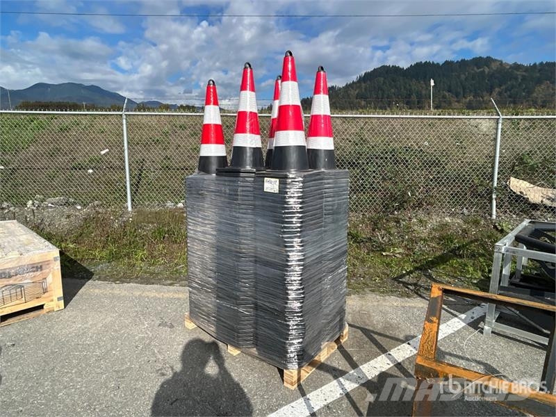 Quantity of (250) TSC 28 in Traffic Cones (Unused Rørutleggere