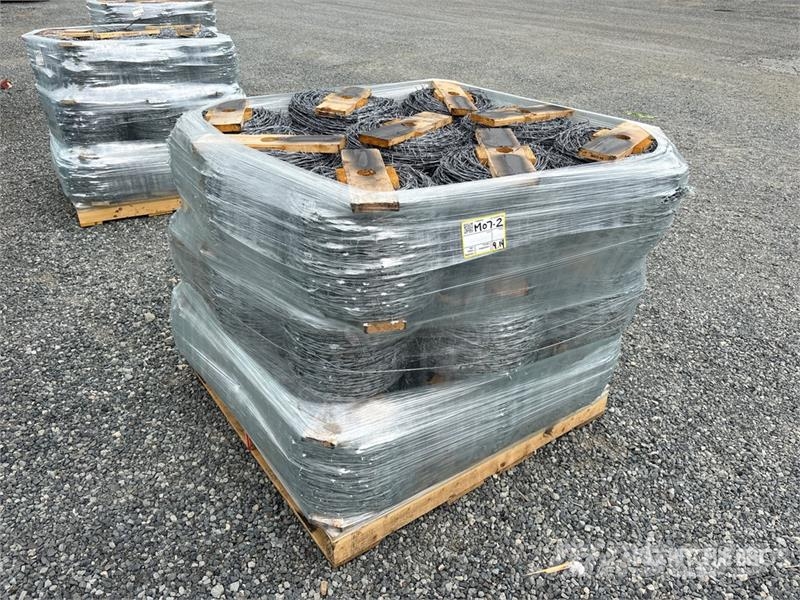 Quantity of (27) Rolls Barb Wire 12 Gauge Galvaniz 건설 장비 - 기타