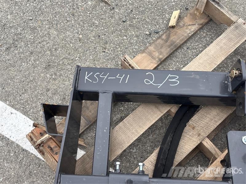 Quantity of (3) ARTEER PHA-2C-3 Skid Steer 3-Poin Andre komponenter