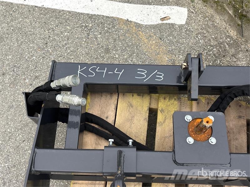 Quantity of (3) ARTEER PHA-2C-3 Skid Steer 3-Poin Andre komponenter