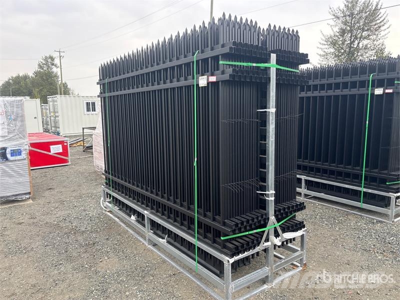 Quantity of (30) 9 ft 9 in x 6 ft 6 in Powder Coat Oprema za ograje