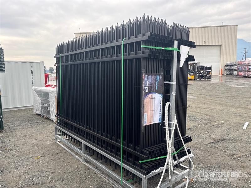 Quantity of (30) 9 ft 9 in x 6 ft 6 in Powder Coat Oprema za ograje