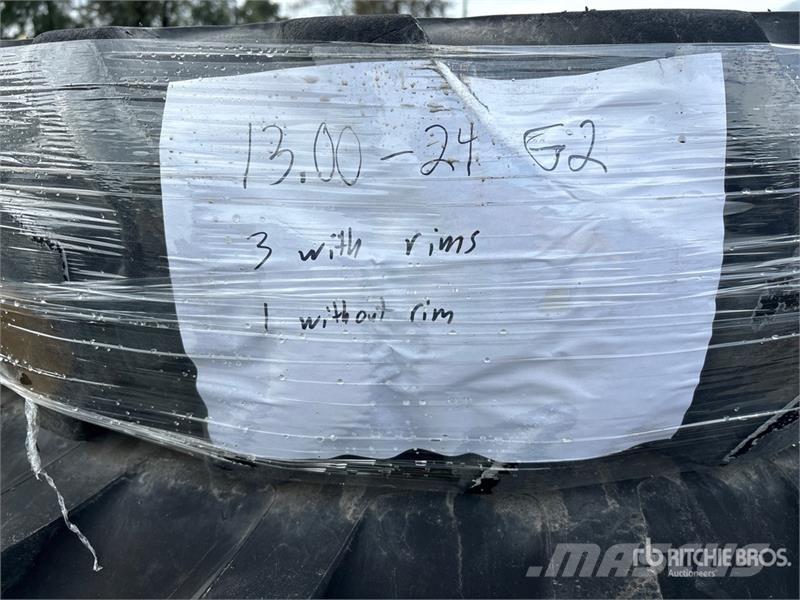 Quantity of (4) 13.00-24G2 Tires Gume, točkovi i felne