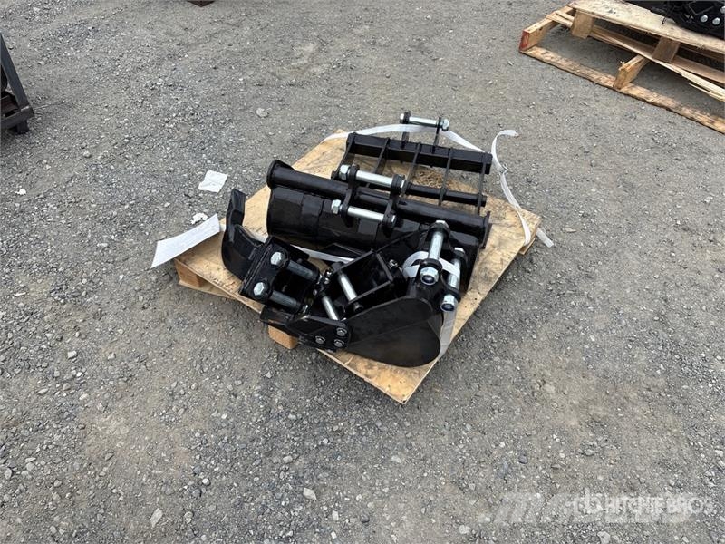 Quantity of (5) AGT 12EX-SET5 Mini Excavator Atta Egyéb alkatrészek