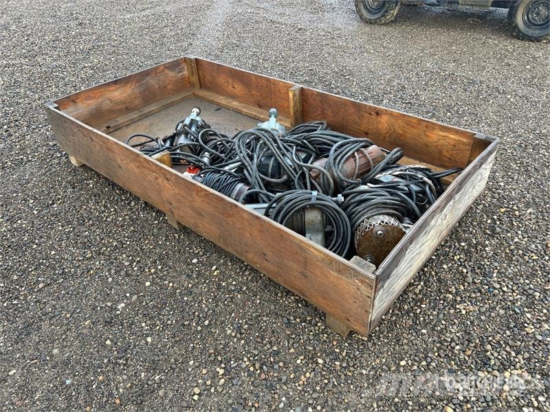  Quantity of (6) 2 in pumps مضخات المياه