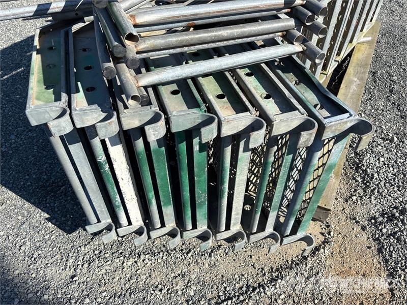 Quantity of (7) Stairs Scaffolding Stillads udstyr