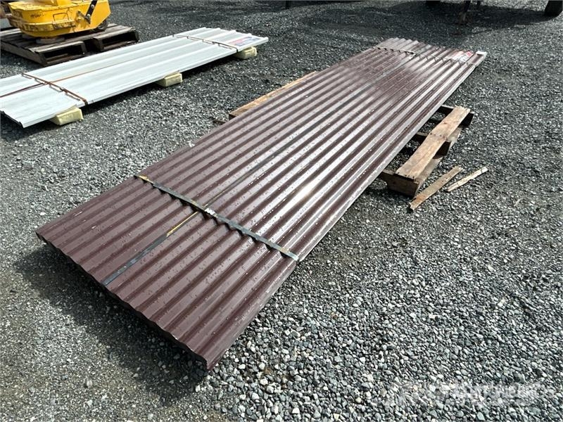 Quantity of (70) 3 ft x 12 ft Brown Metal Roof Pan Seilwinden, Bauaufzüge und Lastenaufzüge