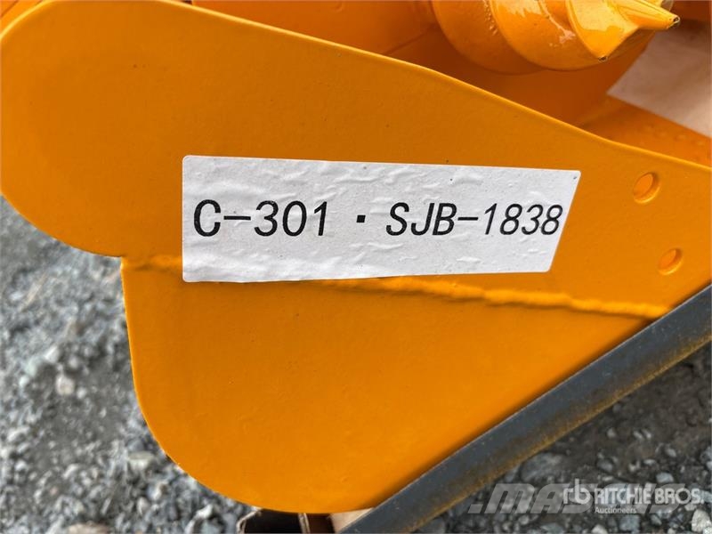 Quantity of (8) GIYI Cat 301 GYA-8 Mini Excavator Other components