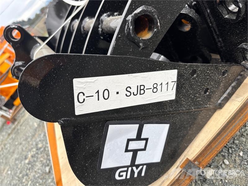 Quantity of (8) VICSEC VCA-8 Mini Excavator Attac Andre komponenter