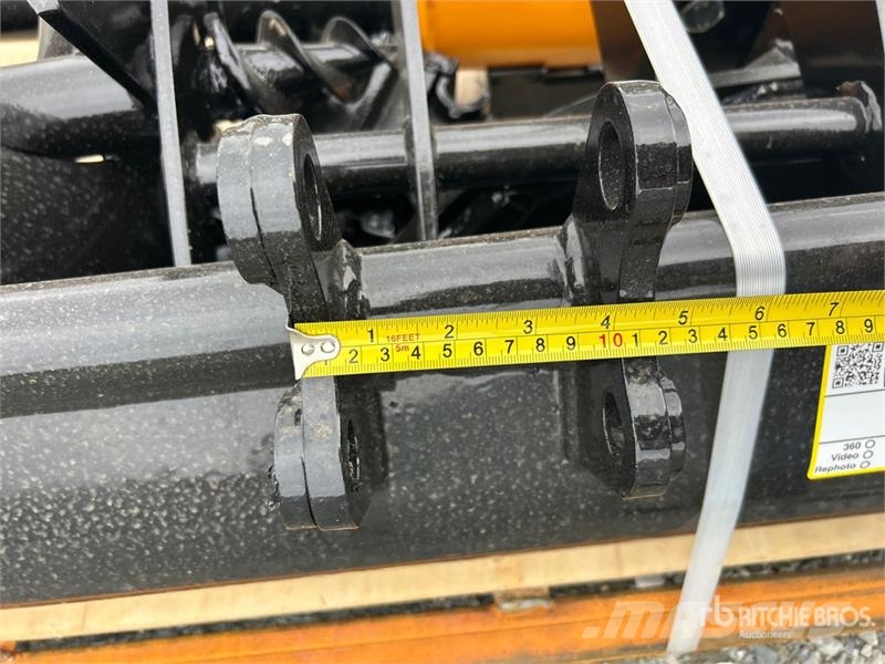  Quantity of (8)  VICSEC VCA-8 Mini Excavator Attac Egyéb alkatrészek