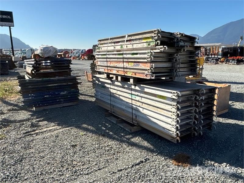  Quantity of Scaffolding Gerüste & Zubehör