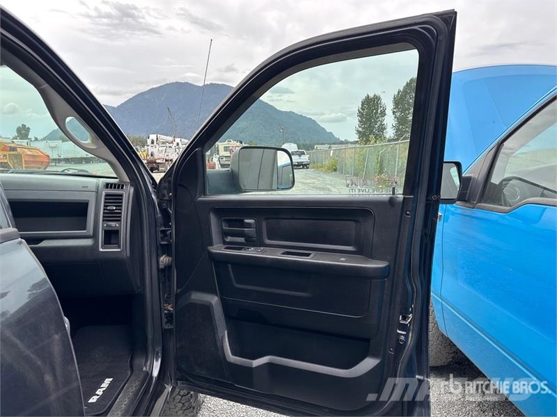 RAM 1500 Прочие фургоны