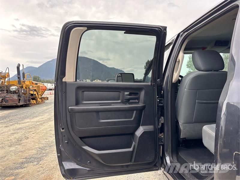 RAM 1500 Прочие фургоны
