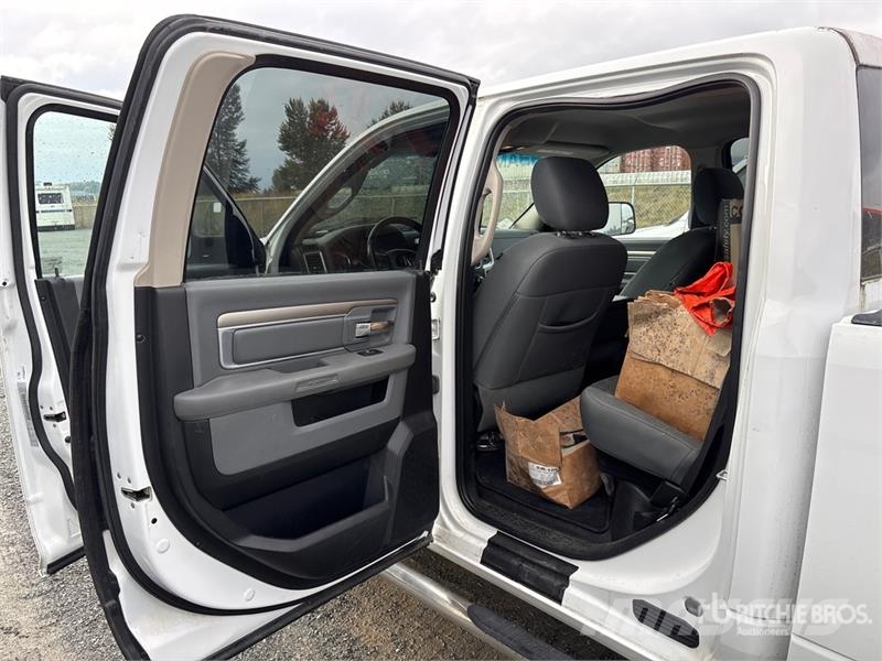 RAM 2500 4x4 Crew Cab Pickup Прочие фургоны