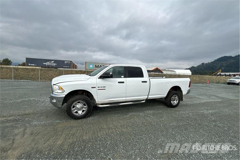 RAM 2500 4x4 Crew Cab Pickup Прочие фургоны