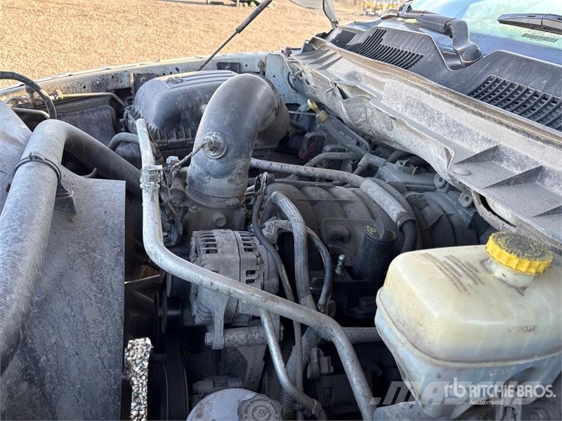 RAM 2500 4x4 Crew Cab Pickup Egyéb