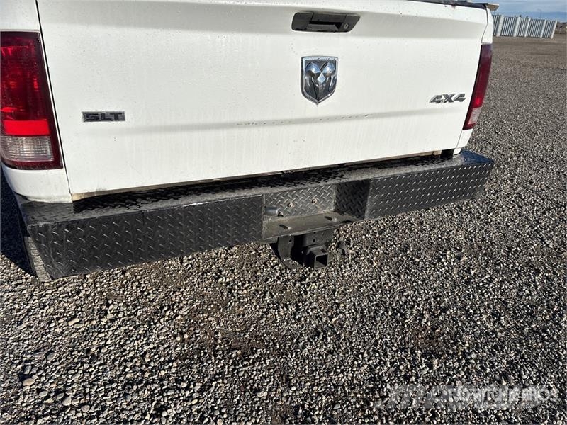 RAM 2500 4x4 Crew Cab Pickup Egyéb