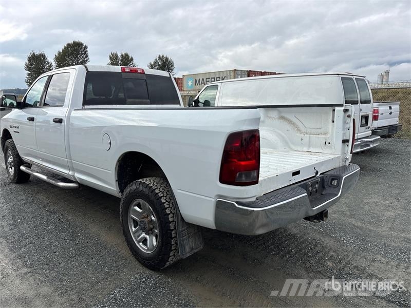 RAM 2500 4x4 Crew Cab Pickup Прочие фургоны