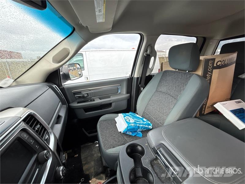 RAM 2500 4x4 Crew Cab Pickup Прочие фургоны
