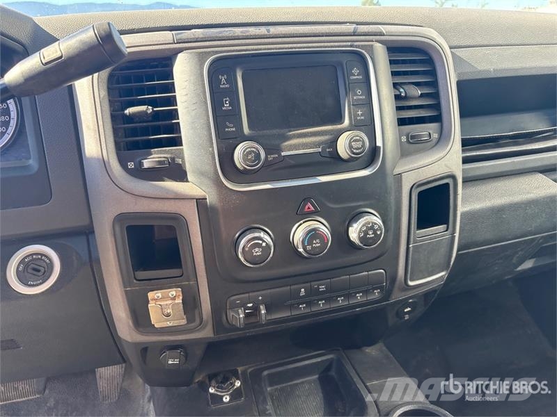 RAM 3500 4x2 Flatbed Truck Flatbed/Dropside trucks