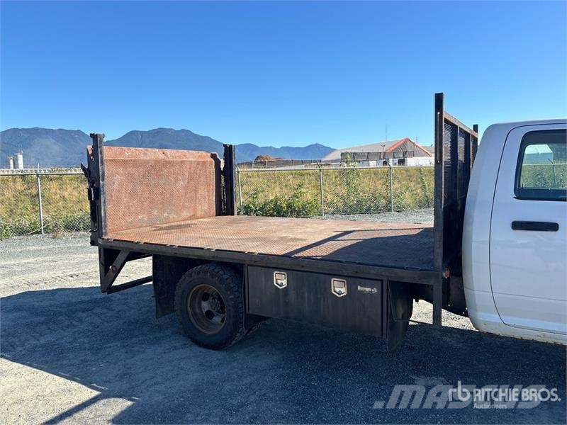 RAM 3500 4x2 Flatbed Truck Flatbed/Dropside trucks