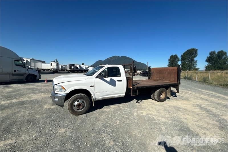 RAM 3500 4x2 Flatbed Truck Flatbed/Dropside trucks