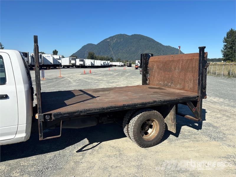 RAM 3500 4x2 Flatbed Truck Flatbed/Dropside trucks