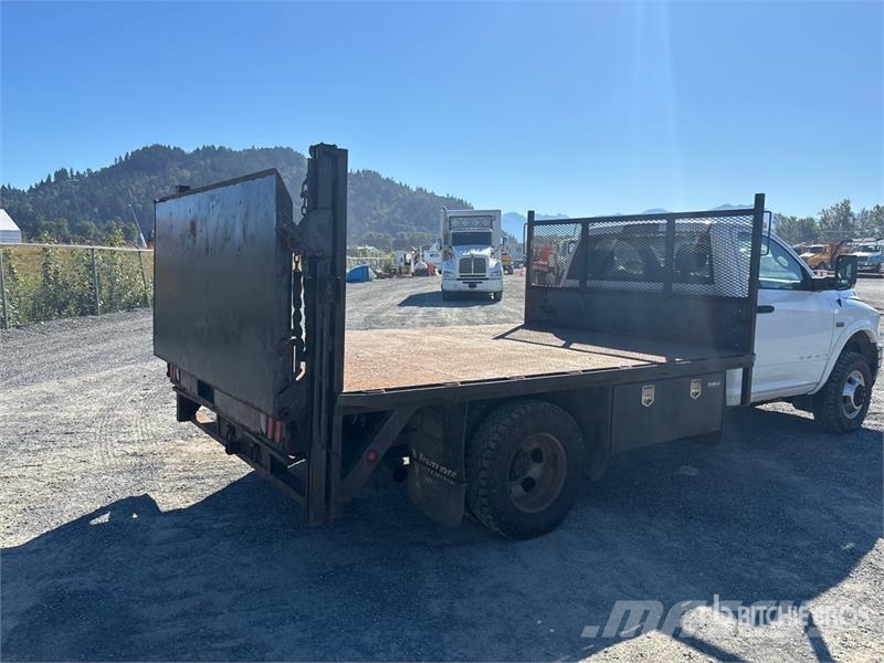 RAM 3500 4x4 Flatbed Truck Flatbed / Dropside trucks
