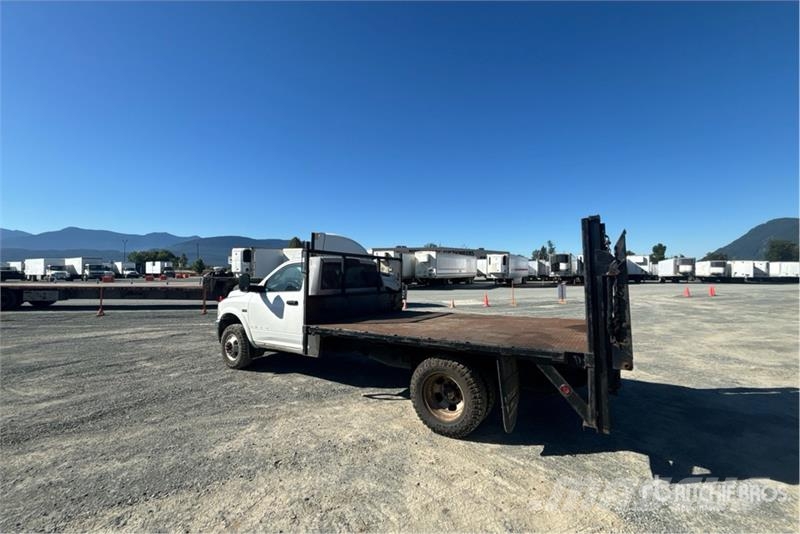 RAM 3500 4x4 Flatbed Truck Flatbed / Dropside trucks