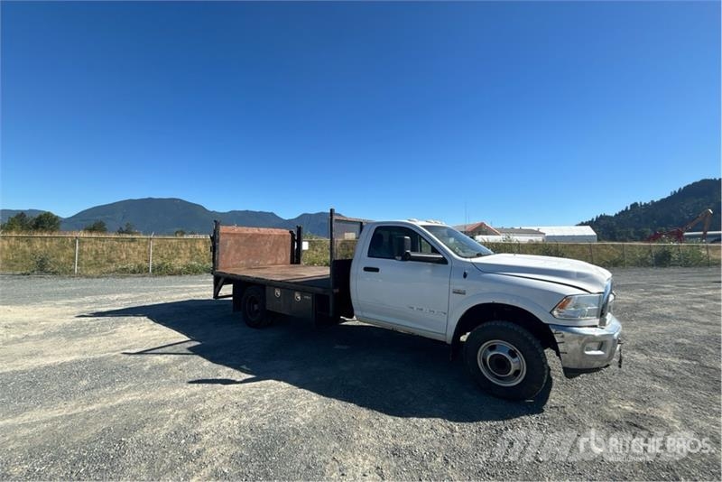 RAM 3500 4x4 Flatbed Truck Flatbed / Dropside trucks