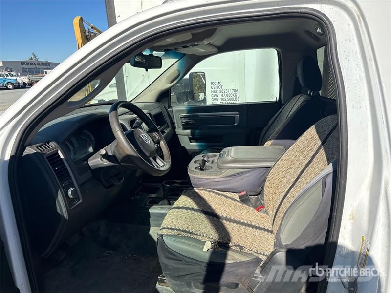 RAM 3500 4x4 Flatbed Truck Flatbed / Dropside trucks